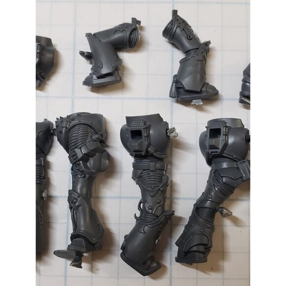 Warhammer 40K Emperors Children Bits Tormentor Infractor Armored Torso Legs x4 - Picture 3 of 8
